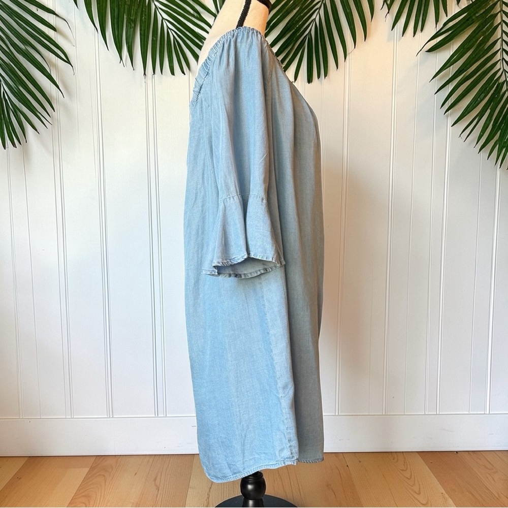 Forever 21+ Off-Shoulder Chambray Dress | Light Wash Denim Look | Size 1X | NWT - Picture 3 of 16